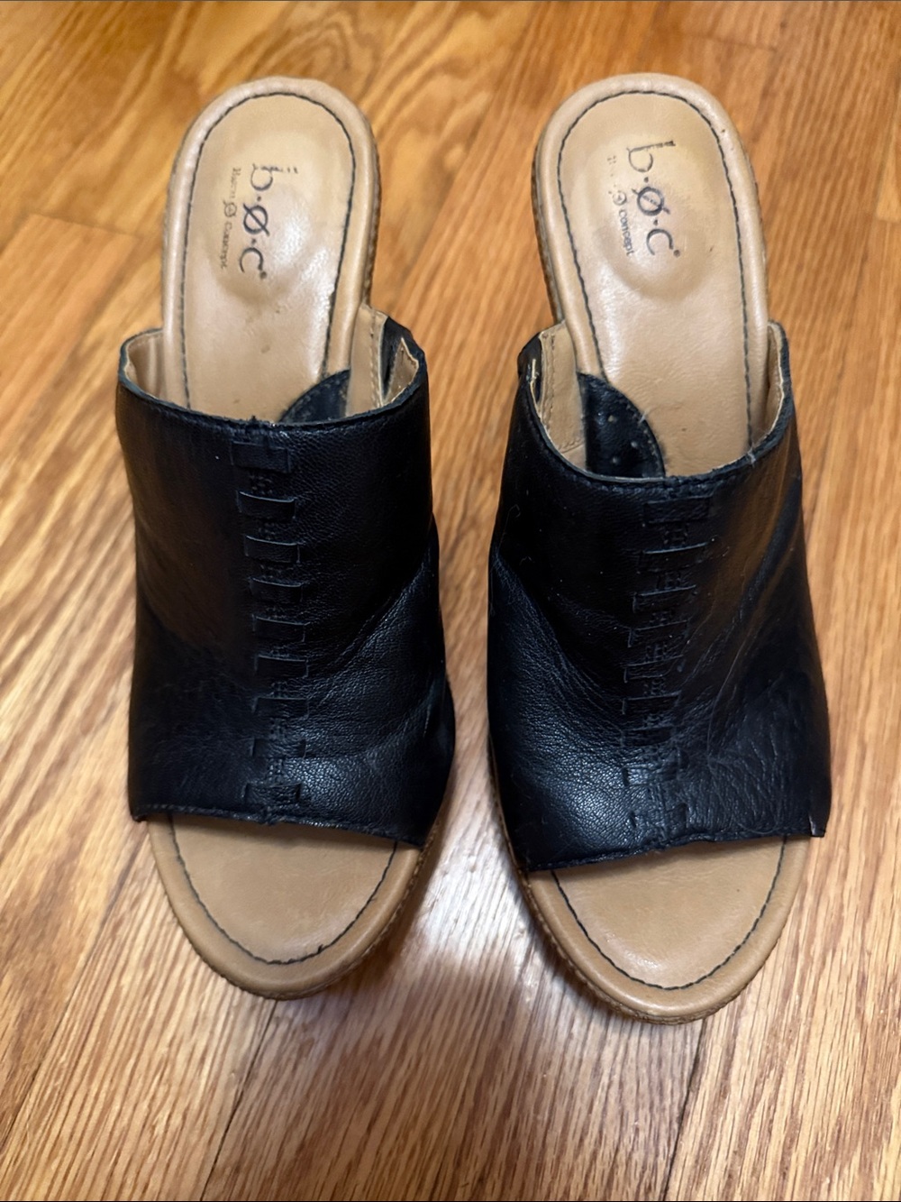 b.o.c. Black Leather Open-Toe Slide Mules Size 8